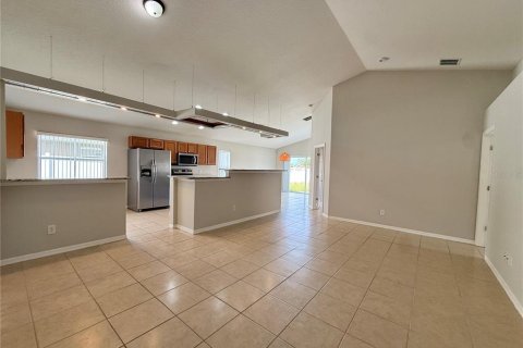 Villa ou maison à louer à Kissimmee, Floride: 4 chambres, 153.66 m2 № 2433699 - photo 3