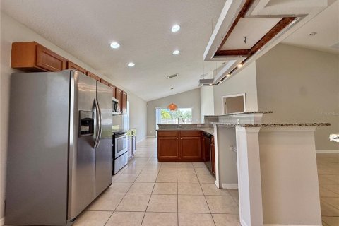 Villa ou maison à louer à Kissimmee, Floride: 4 chambres, 153.66 m2 № 2433699 - photo 5