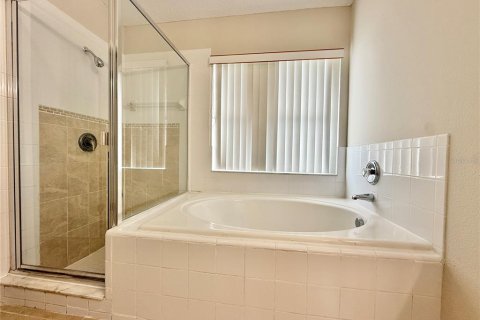 Villa ou maison à louer à Kissimmee, Floride: 4 chambres, 153.66 m2 № 2433699 - photo 16