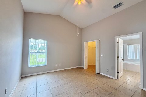 Villa ou maison à louer à Kissimmee, Floride: 4 chambres, 153.66 m2 № 2433699 - photo 12