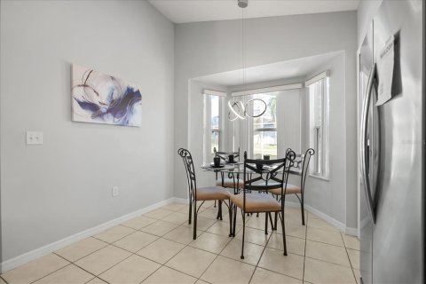 House in Davenport, Florida 4 bedrooms, 163.51 sq.m. № 2211229 - photo 18