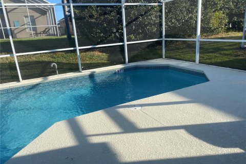 House in Davenport, Florida 4 bedrooms, 163.51 sq.m. № 2211229 - photo 24