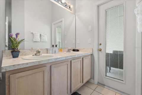 House in Davenport, Florida 4 bedrooms, 163.51 sq.m. № 2211229 - photo 5