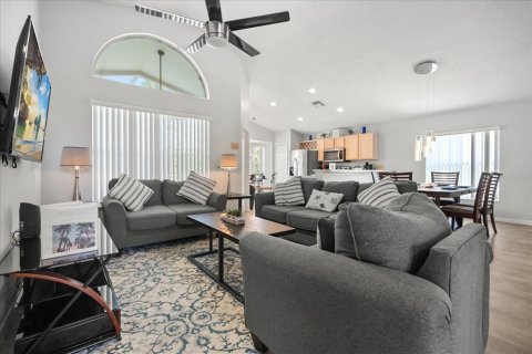 House in Davenport, Florida 4 bedrooms, 163.51 sq.m. № 2211229 - photo 22