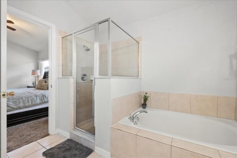 House in Davenport, Florida 4 bedrooms, 163.51 sq.m. № 2211229 - photo 6