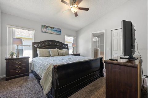 House in Davenport, Florida 4 bedrooms, 163.51 sq.m. № 2211229 - photo 8