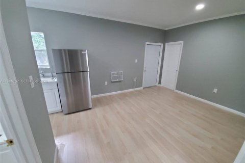 Immobilier commercial à vendre à Miami, Floride: 140.47 m2 № 2081244 - photo 12