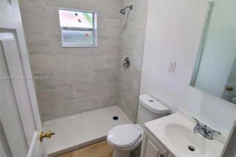 Immobilier commercial à vendre à Miami, Floride: 140.47 m2 № 2081244 - photo 9