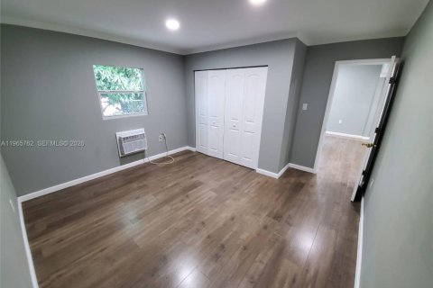 Immobilier commercial à vendre à Miami, Floride: 140.47 m2 № 2081244 - photo 7