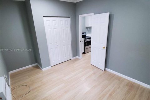 Immobilier commercial à vendre à Miami, Floride: 140.47 m2 № 2081244 - photo 11