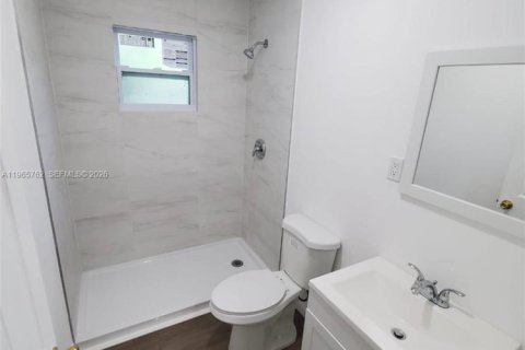 Immobilier commercial à vendre à Miami, Floride: 140.47 m2 № 2081244 - photo 14