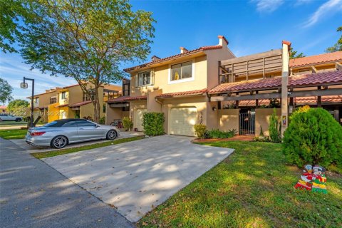 Adosado en alquiler en Doral, Florida, 4 dormitorios, 159.05 m2 № 2010476 - foto 3