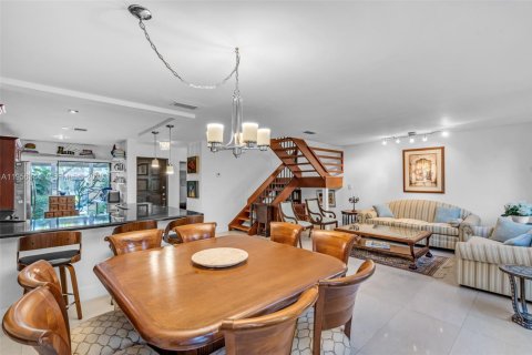 Adosado en alquiler en Doral, Florida, 4 dormitorios, 159.05 m2 № 2010476 - foto 10