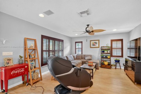 House in Boynton Beach, Florida 4 bedrooms, 255.95 sq.m. № 1880044 - photo 21