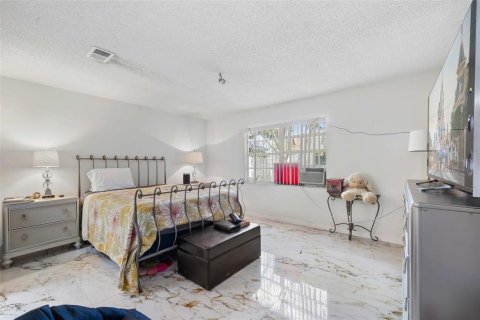 House in Lakeland, Florida 3 bedrooms, 132.29 sq.m. № 2203774 - photo 6