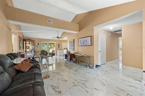 House in Lakeland, Florida 3 bedrooms, 132.29 sq.m. № 2203774 - photo 5