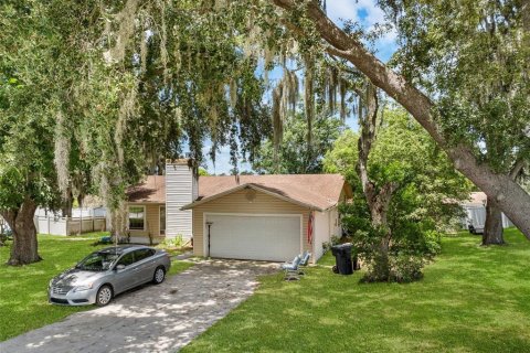 House in Lakeland, Florida 3 bedrooms, 132.29 sq.m. № 2203774 - photo 26