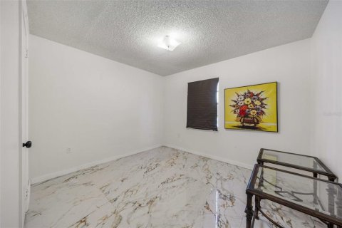 House in Lakeland, Florida 3 bedrooms, 132.29 sq.m. № 2203774 - photo 18