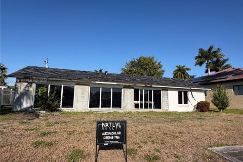 Купить виллу или дом в Кейп-Корал, Флорида 3 спальни, № 2056838 - фото 8