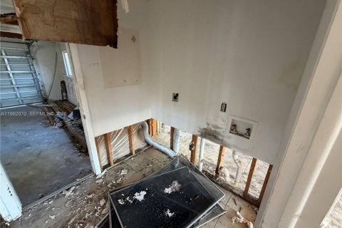 Купить виллу или дом в Кейп-Корал, Флорида 3 спальни, № 2056838 - фото 18