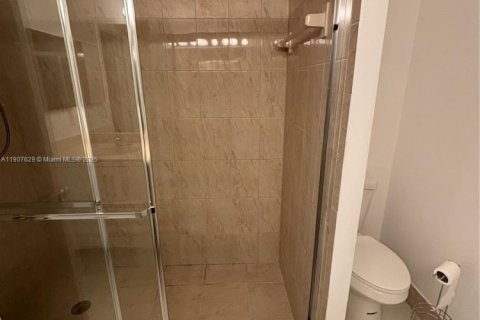 House in Miramar, Florida 3 bedrooms, 167.04 sq.m. № 1965251 - photo 13