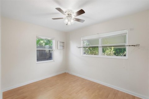 Casa en venta en Saint Petersburg, Florida, 2 dormitorios, 70.61 m2 № 2383856 - foto 9