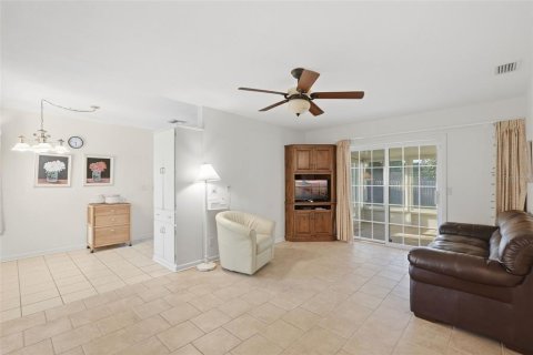 Casa en venta en Saint Petersburg, Florida, 2 dormitorios, 70.61 m2 № 2383856 - foto 6