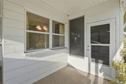 Casa en venta en Saint Petersburg, Florida, 2 dormitorios, 70.61 m2 № 2383856 - foto 3