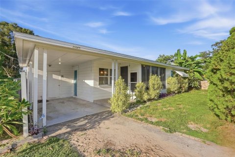Casa en Saint Petersburg, Florida 2 dormitorios, 70.61 m2 № 2383856