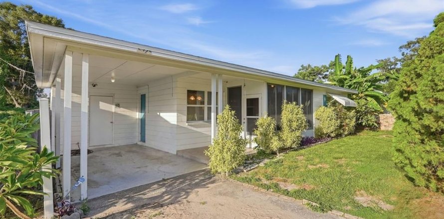 Casa en Saint Petersburg, Florida 2 dormitorios, 70.61 m2 № 2383856
