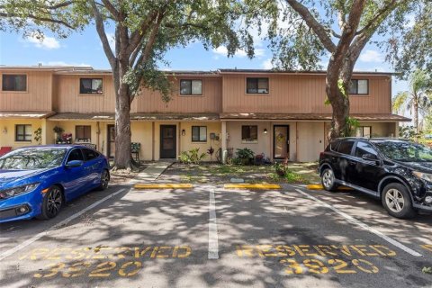 Adosado en alquiler en Tampa, Florida, 2 dormitorios, 86.21 m2 № 1903364 - foto 1