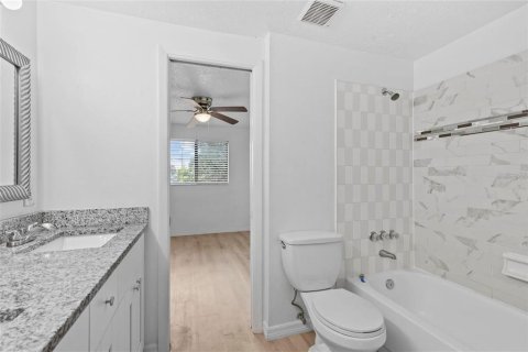 Adosado en alquiler en Tampa, Florida, 2 dormitorios, 86.21 m2 № 1903364 - foto 13