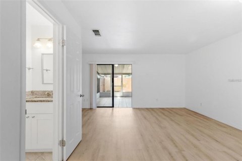 Adosado en alquiler en Tampa, Florida, 2 dormitorios, 86.21 m2 № 1903364 - foto 7