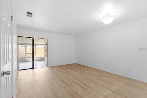 Adosado en alquiler en Tampa, Florida, 2 dormitorios, 86.21 m2 № 1903364 - foto 5