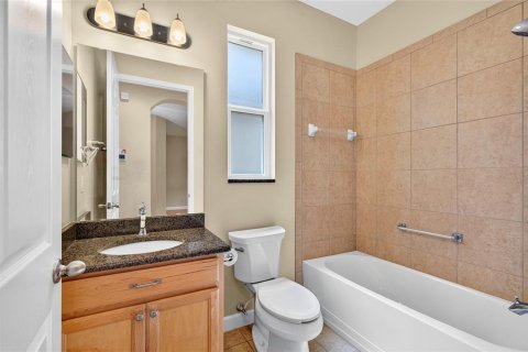 Villa ou maison à vendre à Mount Dora, Floride: 3 chambres, 169.36 m2 № 2422767 - photo 24