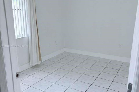 Copropriété à vendre à Miami, Floride: 2 chambres, 90.12 m2 № 1973252 - photo 13