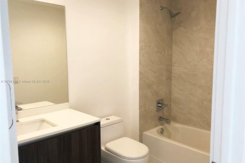 Condominio en venta en Miami, Florida, 3 dormitorios, 187.48 m2 № 1875478 - foto 14