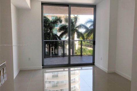 Condominio en venta en Miami, Florida, 3 dormitorios, 187.48 m2 № 1875478 - foto 11