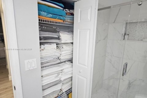 Condominio en venta en Tamarac, Florida, 2 dormitorios, 118.45 m2 № 1887296 - foto 24