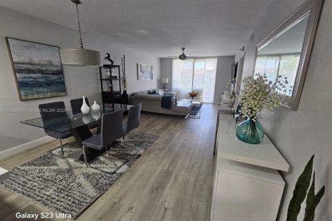 Condominio en venta en Tamarac, Florida, 2 dormitorios, 118.45 m2 № 1887296 - foto 25