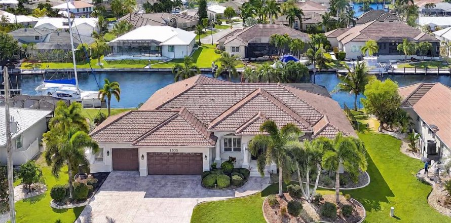 Villa ou maison à Punta Gorda, Floride 3 chambres, 293.01 m2 № 2431802