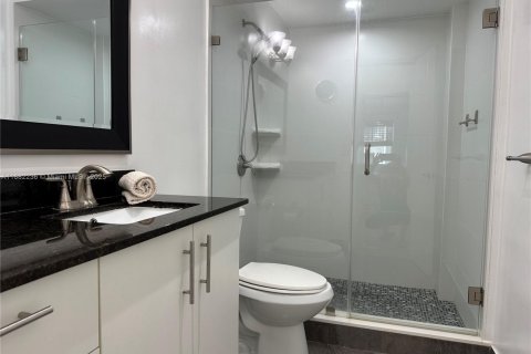 Condo in Miami Beach, Florida, 1 bedroom  № 1929451 - photo 7