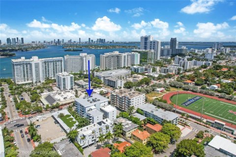Condo in Miami Beach, Florida, 1 bedroom  № 1929451 - photo 14