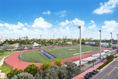 Condo in Miami Beach, Florida, 1 bedroom  № 1929451 - photo 24