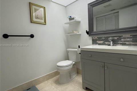 Купить кондоминиум в Пемброк-Пайнс, Флорида 1 спальня, 97.18м2, № 2088223 - фото 6