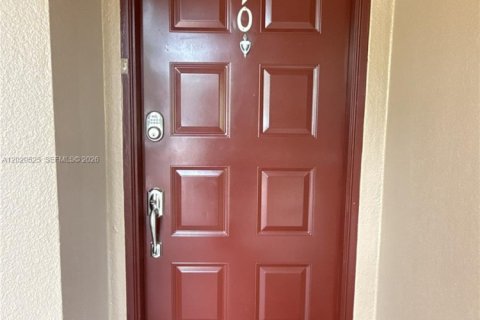 Купить кондоминиум в Пемброк-Пайнс, Флорида 1 спальня, 97.18м2, № 2088223 - фото 18