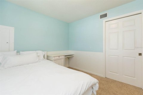 House in Tampa, Florida 5 bedrooms, 176.89 sq.m. № 1814989 - photo 20