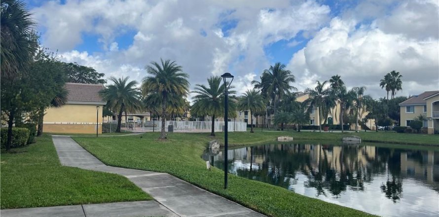 Condo à Davie, Floride, 2 chambres № 1223610
