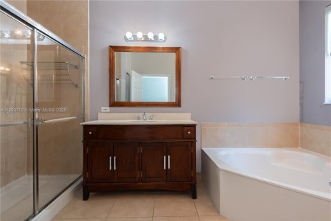 Touwnhouse à vendre à Doral, Floride: 3 chambres, 191.56 m2 № 1950789 - photo 18