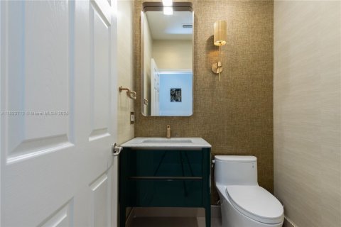 Touwnhouse à vendre à Doral, Floride: 3 chambres, 191.56 m2 № 1950789 - photo 11